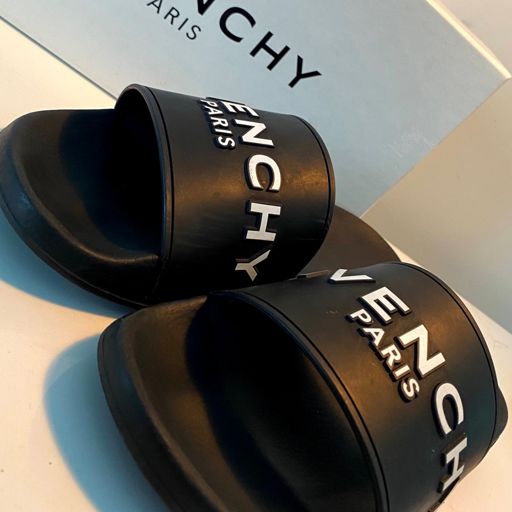 black Givenchy slides - Picture 2 of 7